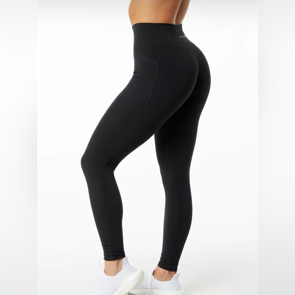 Alphalete Surface Pocket Legging - Navy